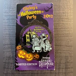 Disney 2012 Mickey’s Halloween Party Pin, Haunted Mansion, Annual Passholder LE